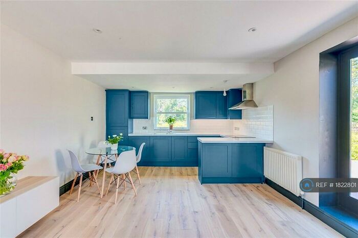 4 Bedroom Semi-Detached House To Rent In Penrith Place, London, SE27