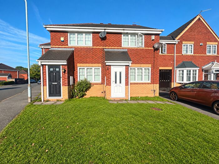 3 Bedroom House To Rent In Gemini Drive, L14