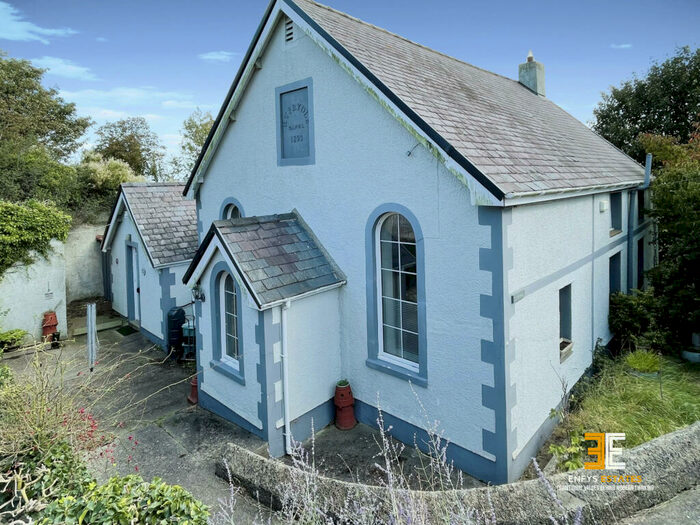 3 Bedroom Detached House For Sale In St Buenos Road, Llandudno, LL30