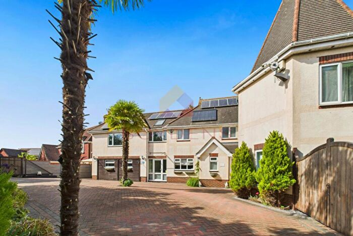 5 Bedroom Semi-Detached House To Rent In Broadoaks Crescent, Braintree, CM7