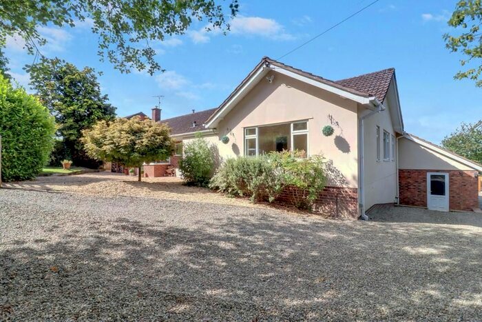 4 Bedroom Bungalow For Sale In Bushbank, Hereford, HR4
