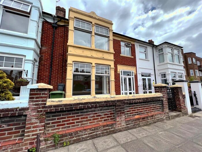 3 Bedroom Terraced House To Rent In Northern Parade, Portsmouth, PO2