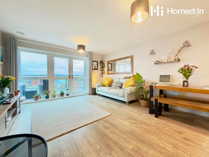 1 Bedroom Flat For Sale In West Green Drive, Crawley, West Sussex, RH11