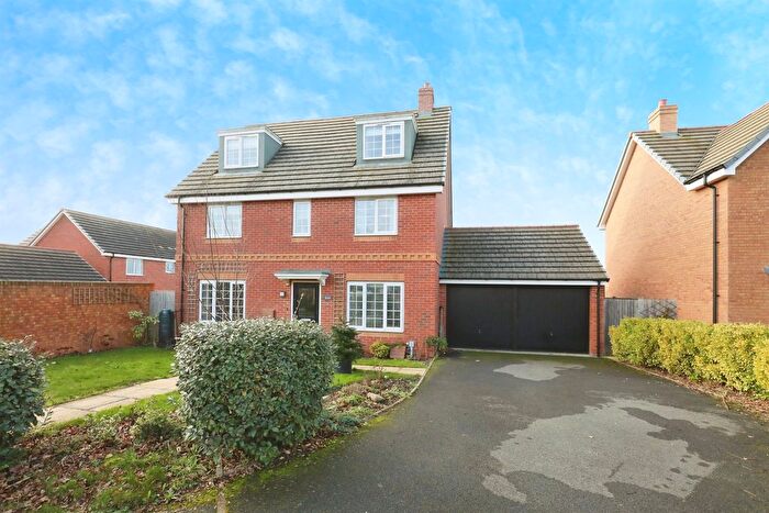 5 Bedroom Detached House For Sale In Flint Close, Southam, CV47