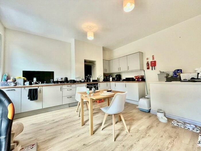 2 Bedroom Apartment To Rent In Mansions, V2