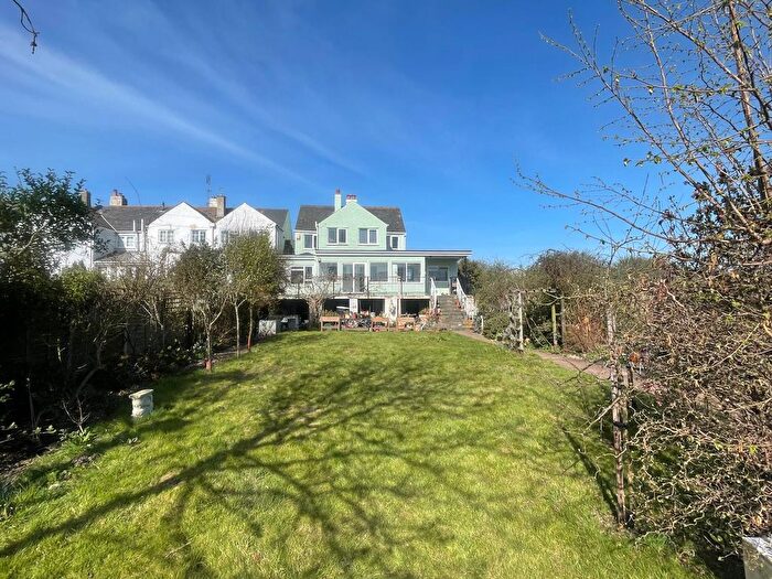 5 Bedroom Detached House To Rent In West Beach, Whitstable, CT5