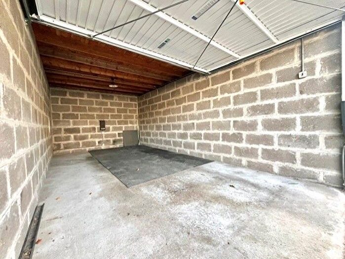Garage / Parking To Rent In Broomhill Road, Aberdeen, AB10