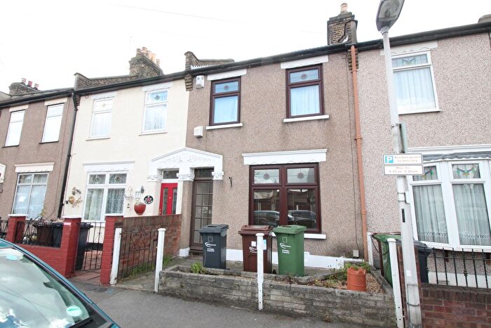 2 Bedroom Terraced House To Rent In Heath Road, Chadwell Heath, Essex, RM6