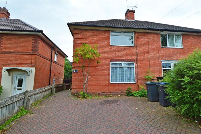 3 Bedroom Semi-Detached House To Rent In Prestwood Road, Birmingham, West Midlands, B29
