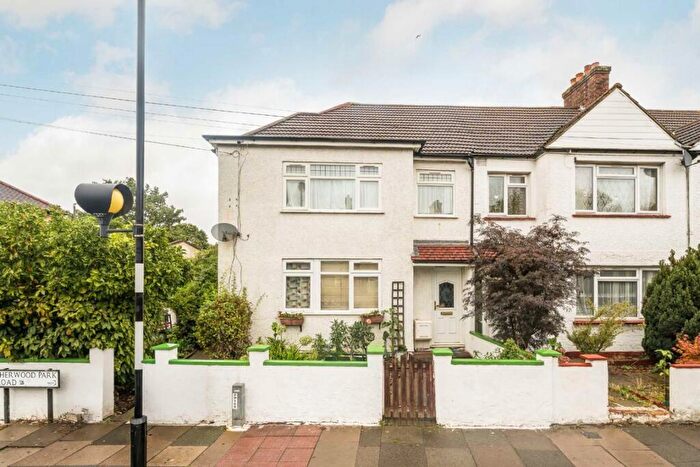 2 Bedroom Flat To Rent In Sherwood Park Road, Mitcham, CR4