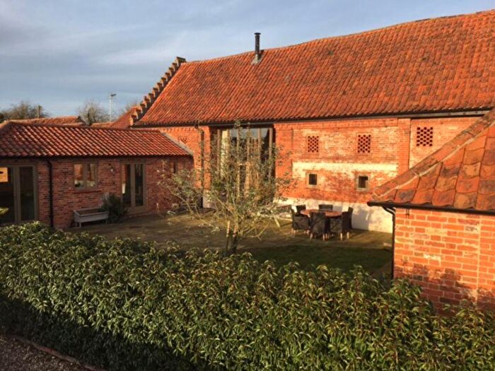 4 Bedroom Barn Conversion To Rent In Bells Lane, Fakenham, NR21