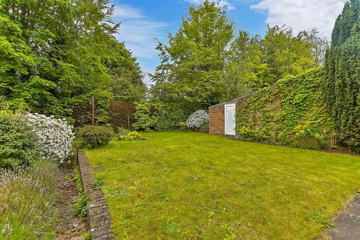 3 Bedroom Detached House For Sale In Pollyhaugh, Eynsford, Dartford, Kent, DA4