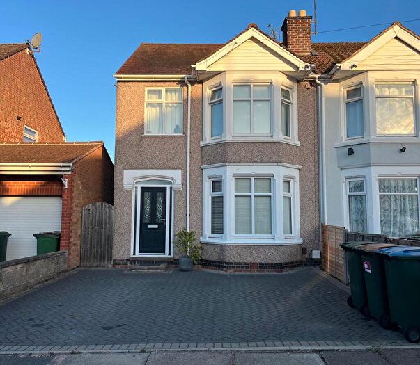 3 Bedroom Semi-Detached House For Sale In Moat Avenue, Finham, Coventry, CV3