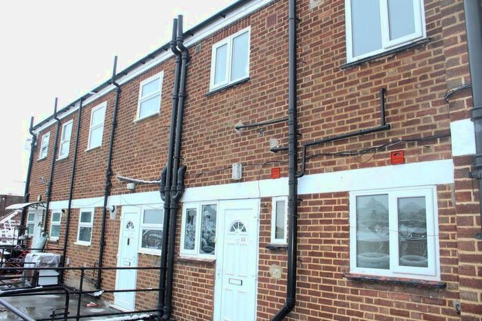 1 Bedroom Flat To Rent In Beaconsfield Parade, London, SE9