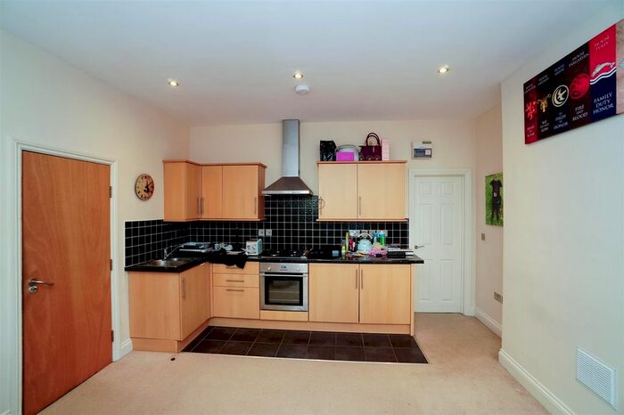 1 Bedroom Flat To Rent In Connaught Avenue, Mannamead, Plymouth, PL4