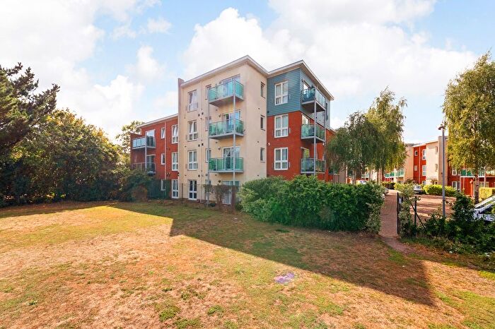 2 Bedroom Flat For Sale In Wells Court, Medhurst Drive, Bromley, BR1