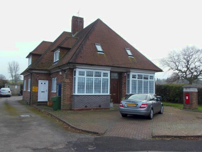 1 Bedroom Flat To Rent In Bromsgrove Road, Hunnington, Halesowen, West Midlands, B62
