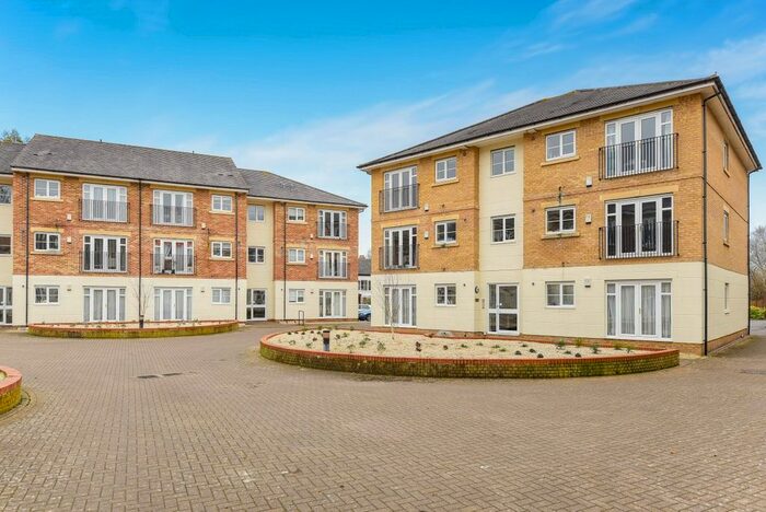 2 Bedroom Flat To Rent In Long Ford Close, Oxford, OX1