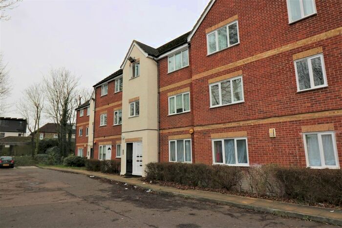 1 Bedroom Flat To Rent In Fenman Gardens, Goodmayes, Ilford, IG3