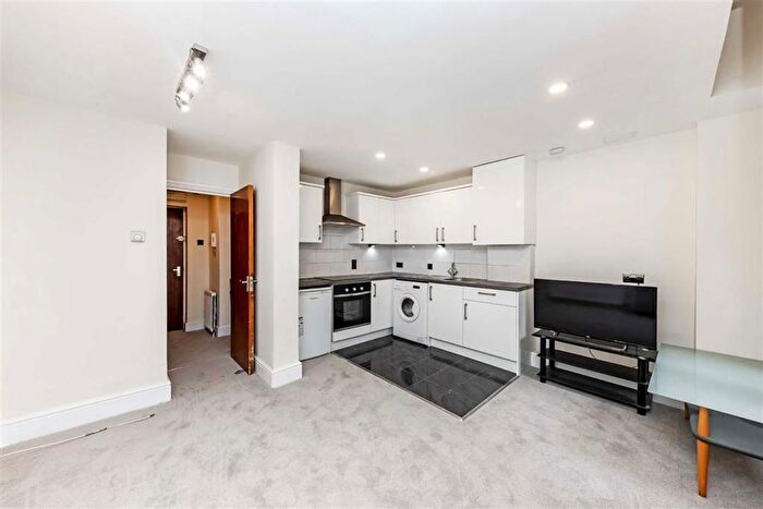 1 Bedroom Flat To Rent In Queen's Gate Terrace, South Kensington, SW7