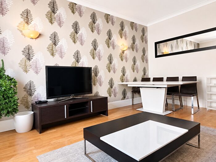 2 Bedroom Flat To Rent In Forum Magnum Square, London, SE1
