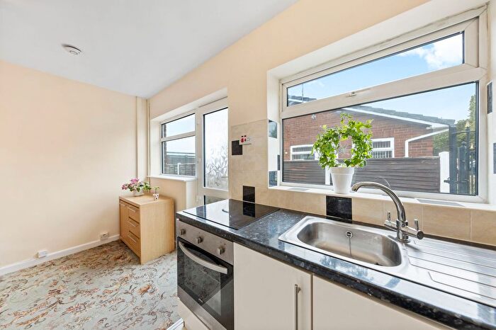2 Bedroom Semi-Detached Bungalow For Sale In Myddleton Lane, Winwick, WA2