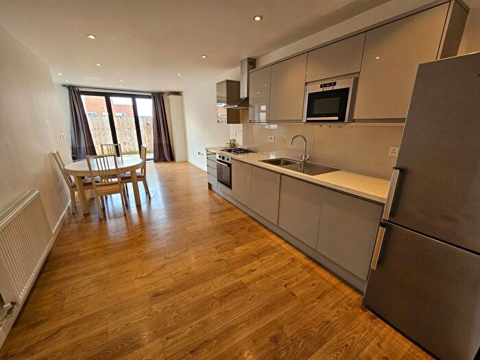 2 Bedroom Apartment To Rent In Audley Road, London, NW4
