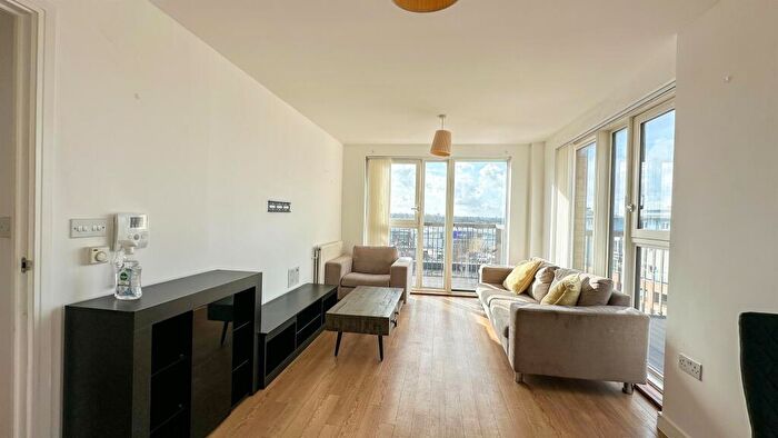 2 Bedroom Apartment For Sale In Cabot Close, Croydon, CR0