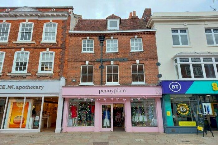 3 Bedroom Flat To Rent In East Street, Chichester, PO19