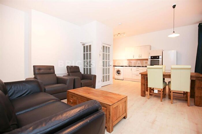 3 Bedroom Apartment To Rent In (£pppw) Westgate Road, City Centre, NE4