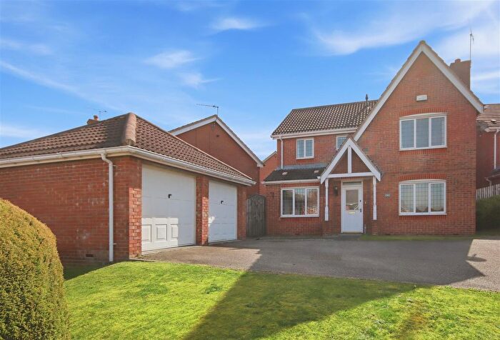 4 Bedroom Detached House For Sale In Bradgate Croft, Chesterfield, S41