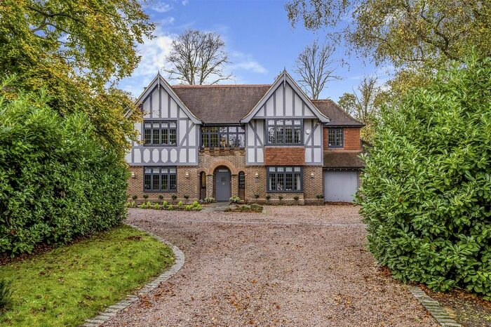 6 Bedroom Detached House For Sale In Woodcote Park Avenue, Purley, CR8