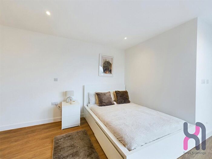 1 Bedroom Flat To Rent In Cheltenham Place, Frederick Road, Salford, M6