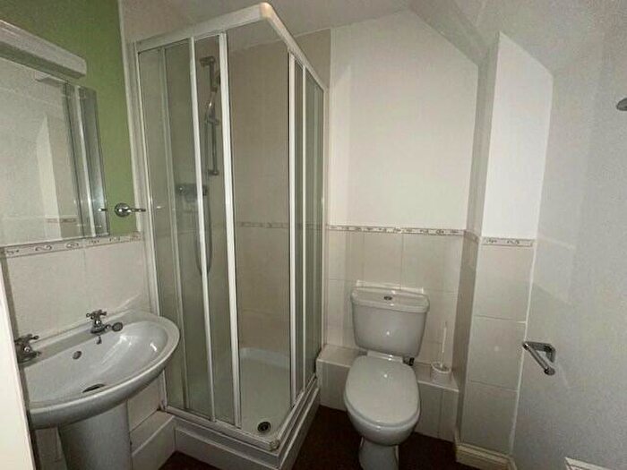 3 Bedroom Flat To Rent In Richmond Gardens, Highfield, SO17