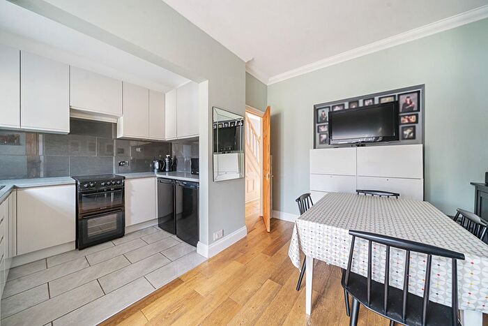 3 Bedroom End Terrace House For Sale In Derwent Road, London, W5