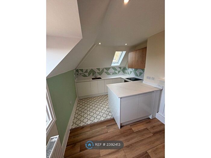 2 Bedroom Flat To Rent In Beaconsfield Villas, Brighton, BN1