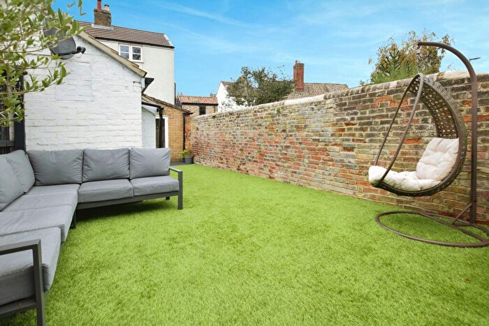 3 Bedroom Semi Detached House For Sale In Castle Hill Court, Huntingdon, PE29