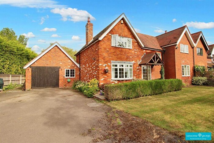 4 Bedroom Semi-Detached House For Sale In Searles Farm Cottages, Searles Farm Lane, Burghfield, RG30