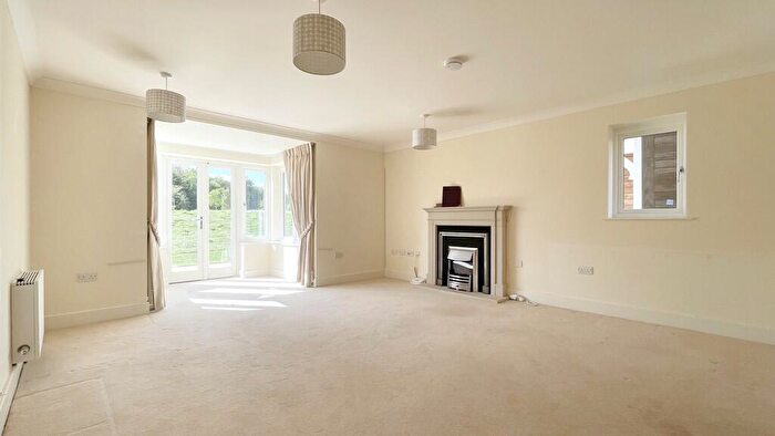 1 Bedroom Retirement Property For Sale In No Tuckers Court, Coral Springs Way, Witney, Oxfordshire, OX28