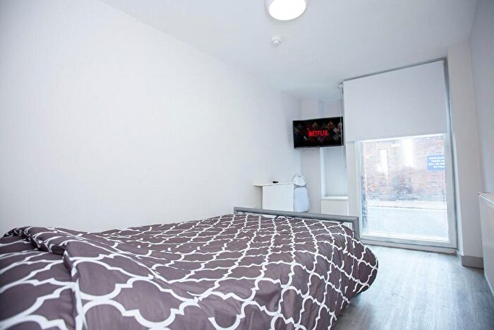 5 Bedroom Terraced House To Rent In - Pomona Street, Liverpool, L3