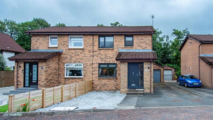 3 Bedroom Semi-Detached House For Sale In Spinners Wynd, Tillicoultry, FK13