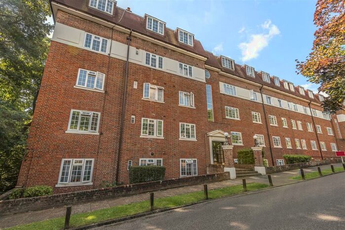 1 Bedroom Flat To Rent In Herga Court, Sudbury Hill, Harrow On The Hill, HA1
