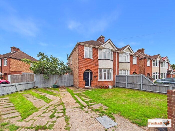 3 Bedroom Semi Detached House For Sale In St. Aubyns Road, Ipswich, IP4