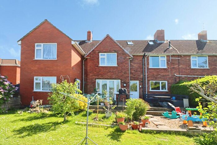 5 Bedroom Semi-Detached House For Sale In Beechen Drive, Bristol, BS16