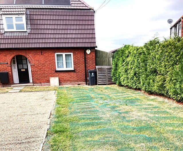 2 Bedroom Detached House To Rent In Bromley Road, Colchester, Essex, CO7