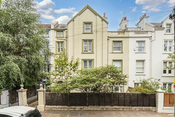 1 Bedroom Flat For Sale In Peterborough Villas, Fulham, SW6