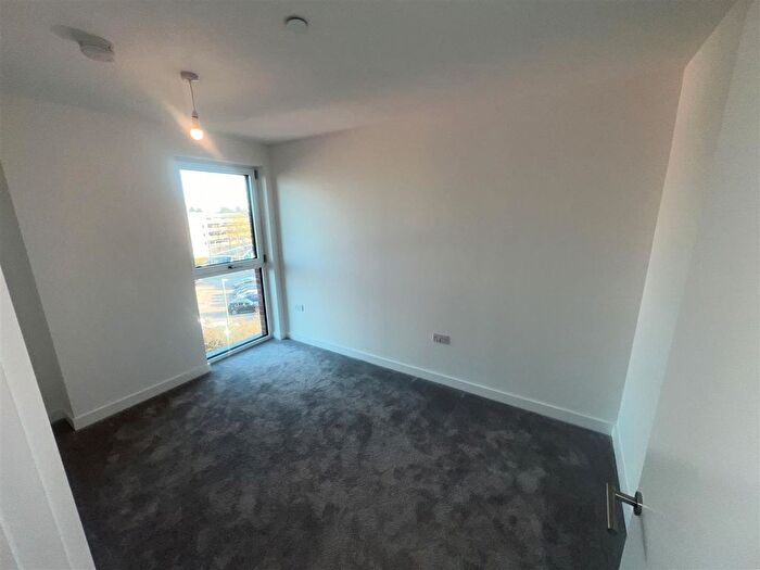 2 Bedroom Flat To Rent In St. Albans Road, Watford, WD24