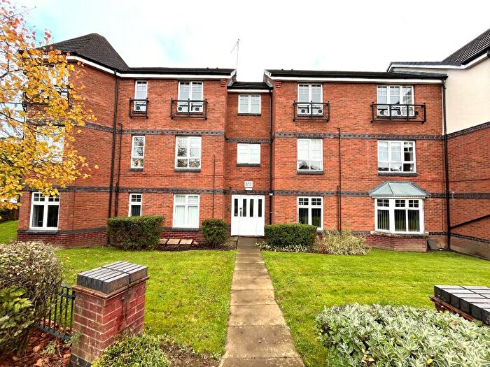 2 Bedroom Apartment To Rent In Park Way, Birmingham, B45