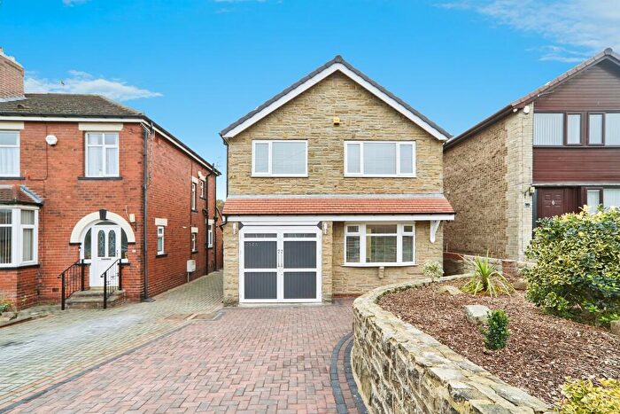 3 Bedroom Detached House For Sale In Tong Road, Leeds, LS12