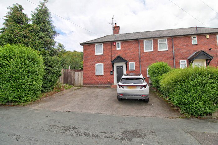4 Bedroom Semi Detached House For Sale In Oakfield Road, Stourbridge, DY9